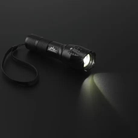 High Performance 500 Lumen Flashlight 3 of 5