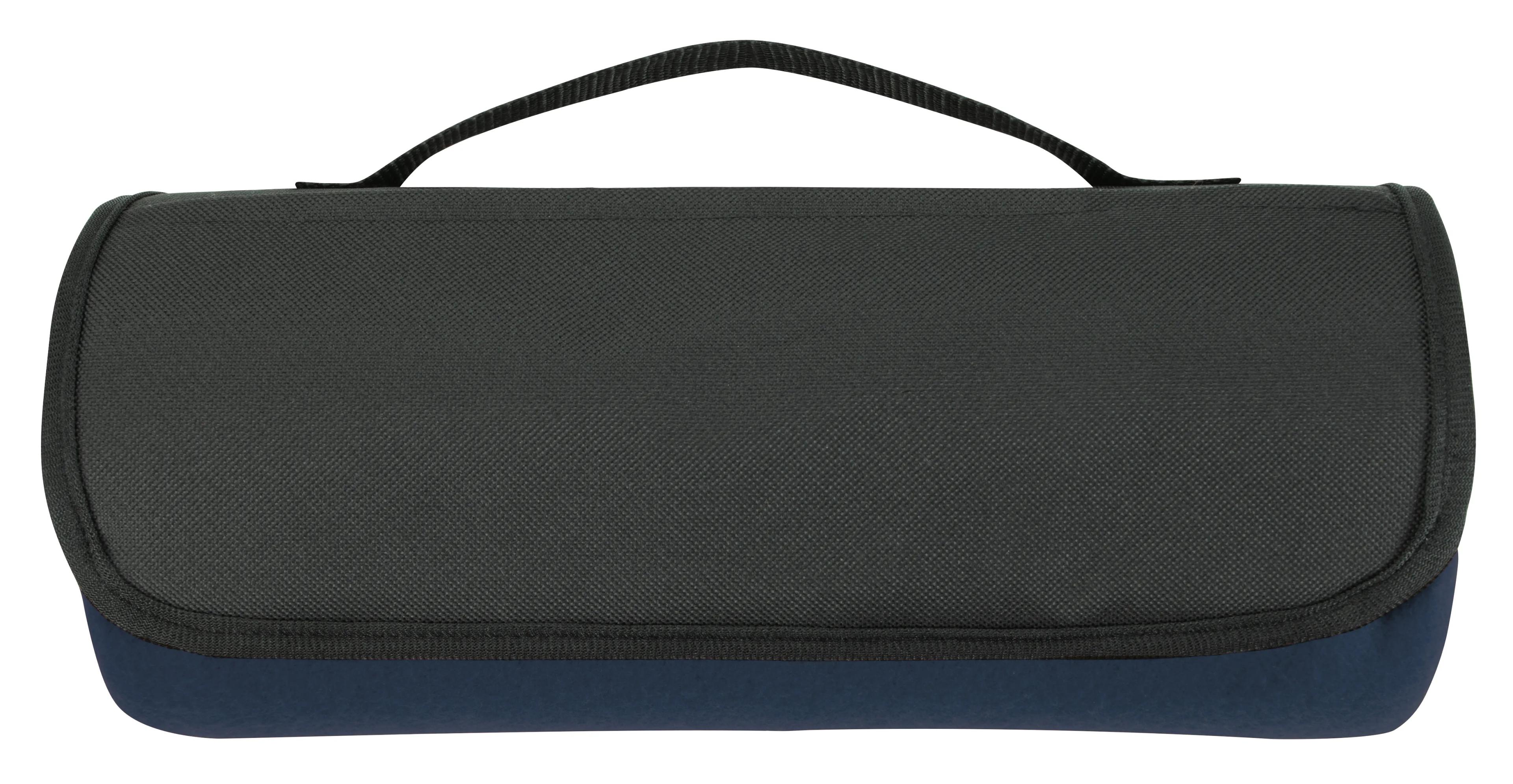 Good Value™ Roll-up Blanket 2 of 23