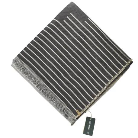 tentree Organic Cotton Peaks Woven Blanket 5 of 10