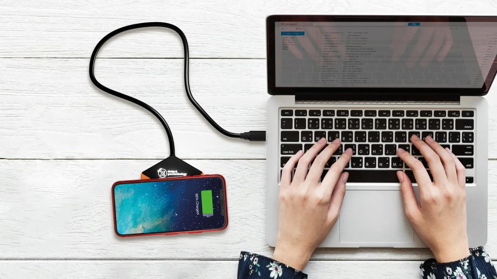 SCX Innovative Design™ Bamboo 10W Hexa Wireless Charger 7 of 22
